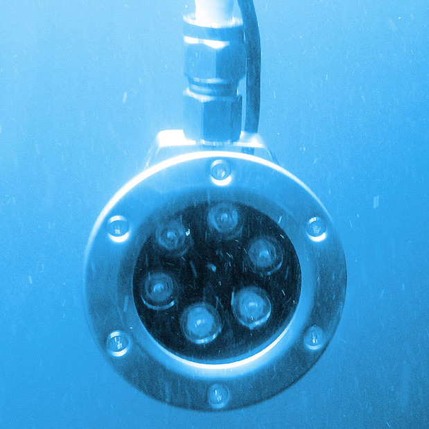 Solar Underwater Light