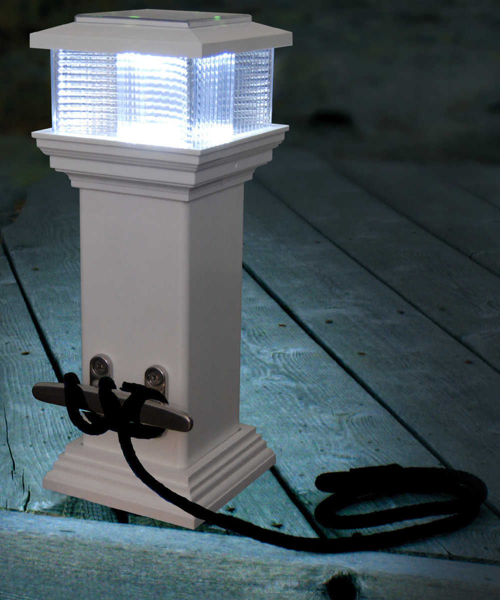 CleatLite, Solar Dock Light with Stainless Steel Mooring Cleat (DE96250F)