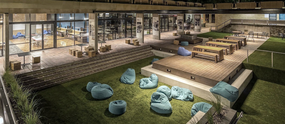 couryard with various levels of finished decking in composite and tile