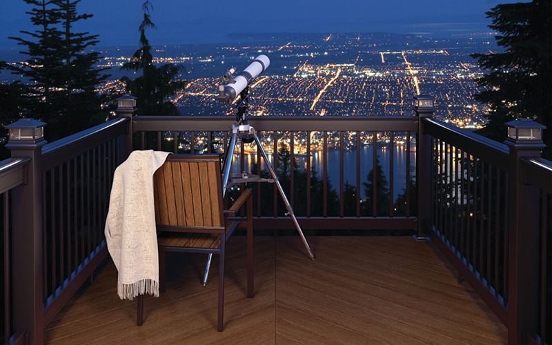 Deckorators Aluminum Baluster railing - Classic White