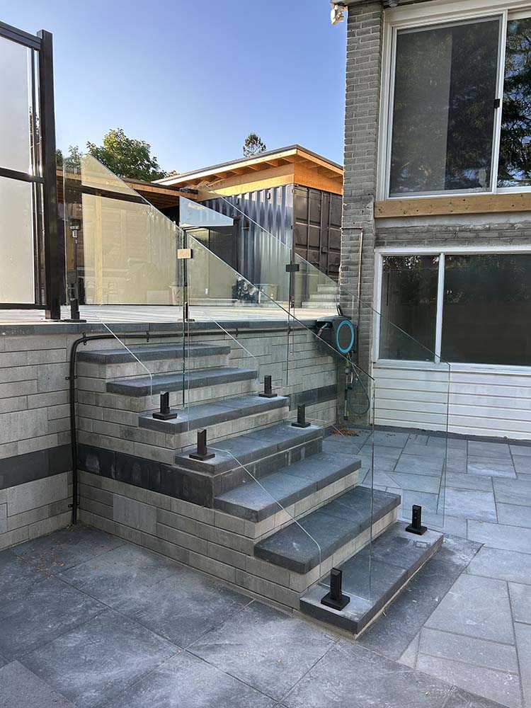 glass panel used on stairs custom cut