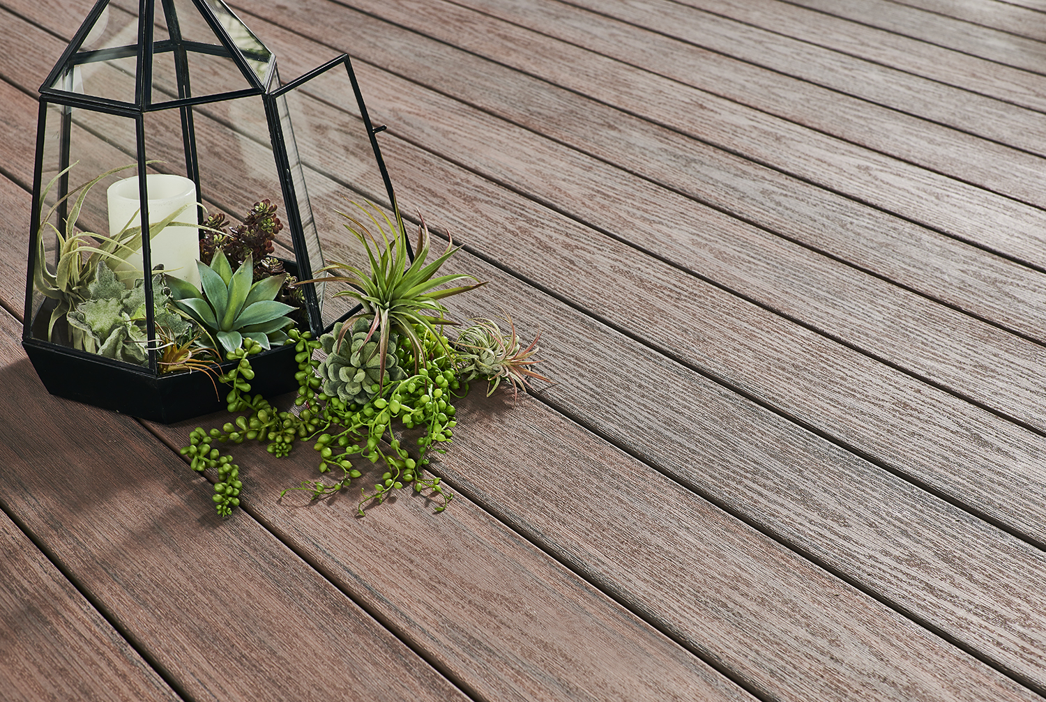 Wolf Tropical Hardwoods collection. Colour example is Rosewood 